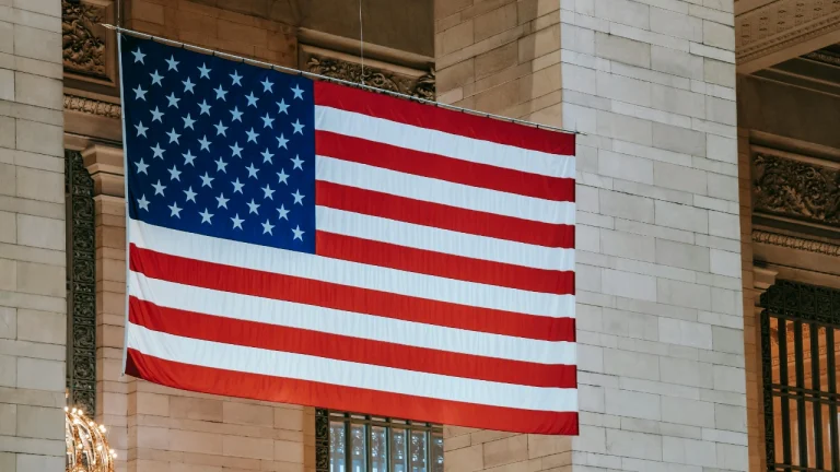 미국무부, 해외 영사관 폐쇄 컴토